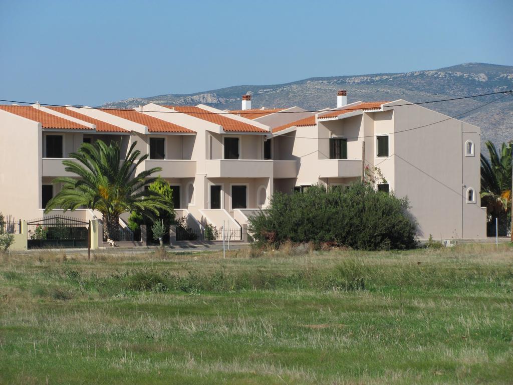 Lakonia Bay Apartments Archangelos  Extérieur photo
