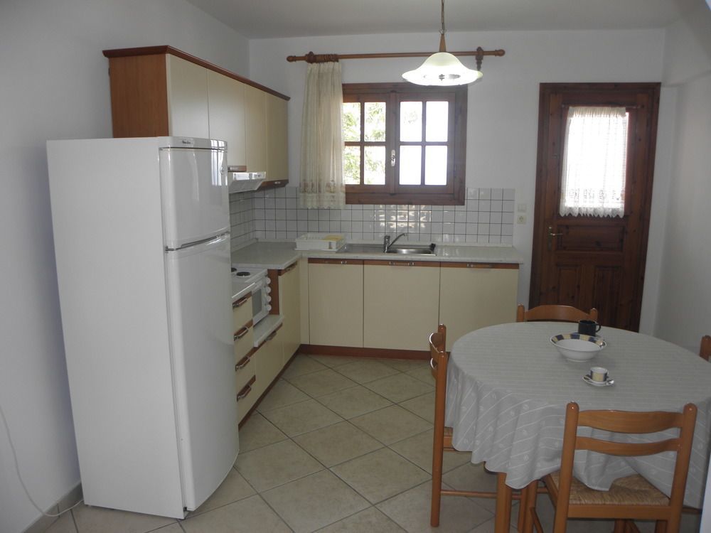 Lakonia Bay Apartments Archangelos  Extérieur photo